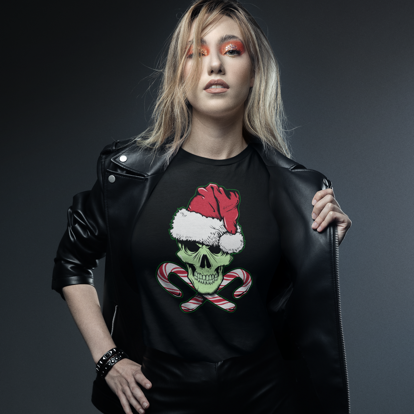 CHRISTMAS SKULL AND CANDY CANES WOMENS TEE