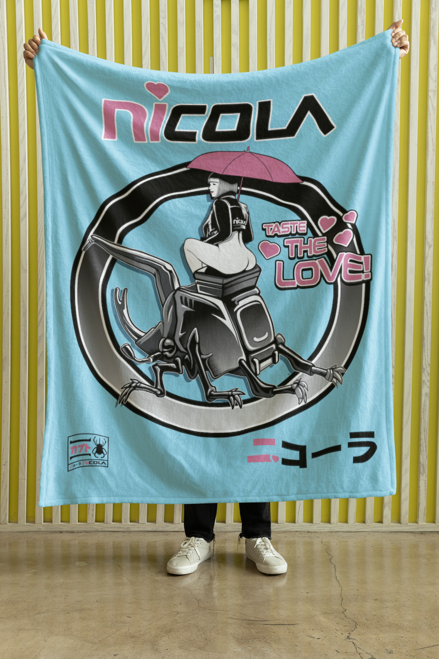 NICOLA FLEECE BLANKET