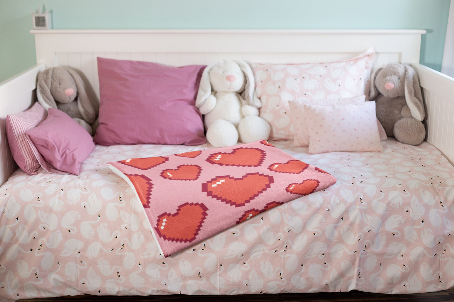 8bit Hearts Fleece Blanket Pink