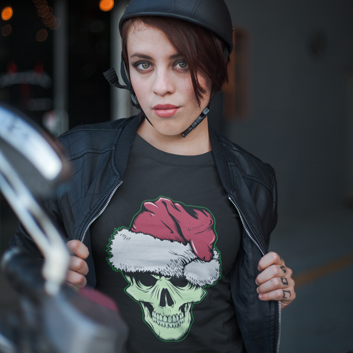 SANTA SKULL TEE